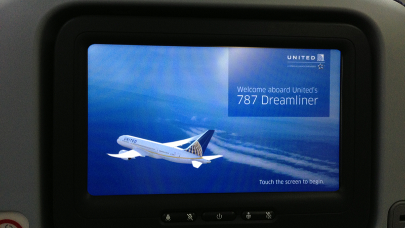 Illustration for article titled I Was A Passenger On The First Boeing 787 Dreamliner Flight In The U.S.